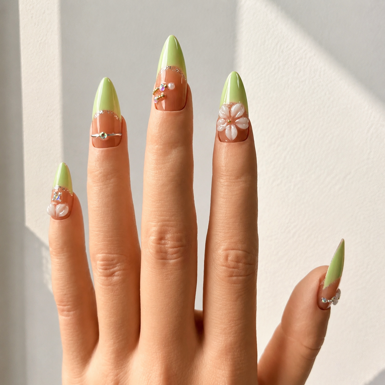 Handmade nude green french press on nails 3D flower floral nail set medium almond-Daisy Glow A082