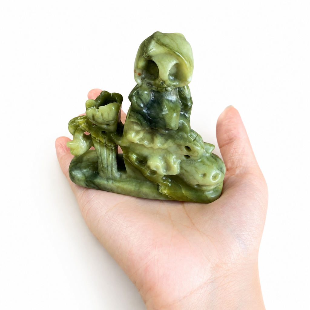1PC natural Serpentine Jade skull ghost for your halloween gift crystal carving-C043