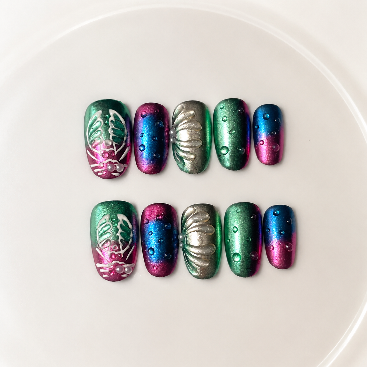 Handmade short oval Nails Green Pink Blue Metallic Glossy Abstract Design False Nails-Biolume Insect A033
