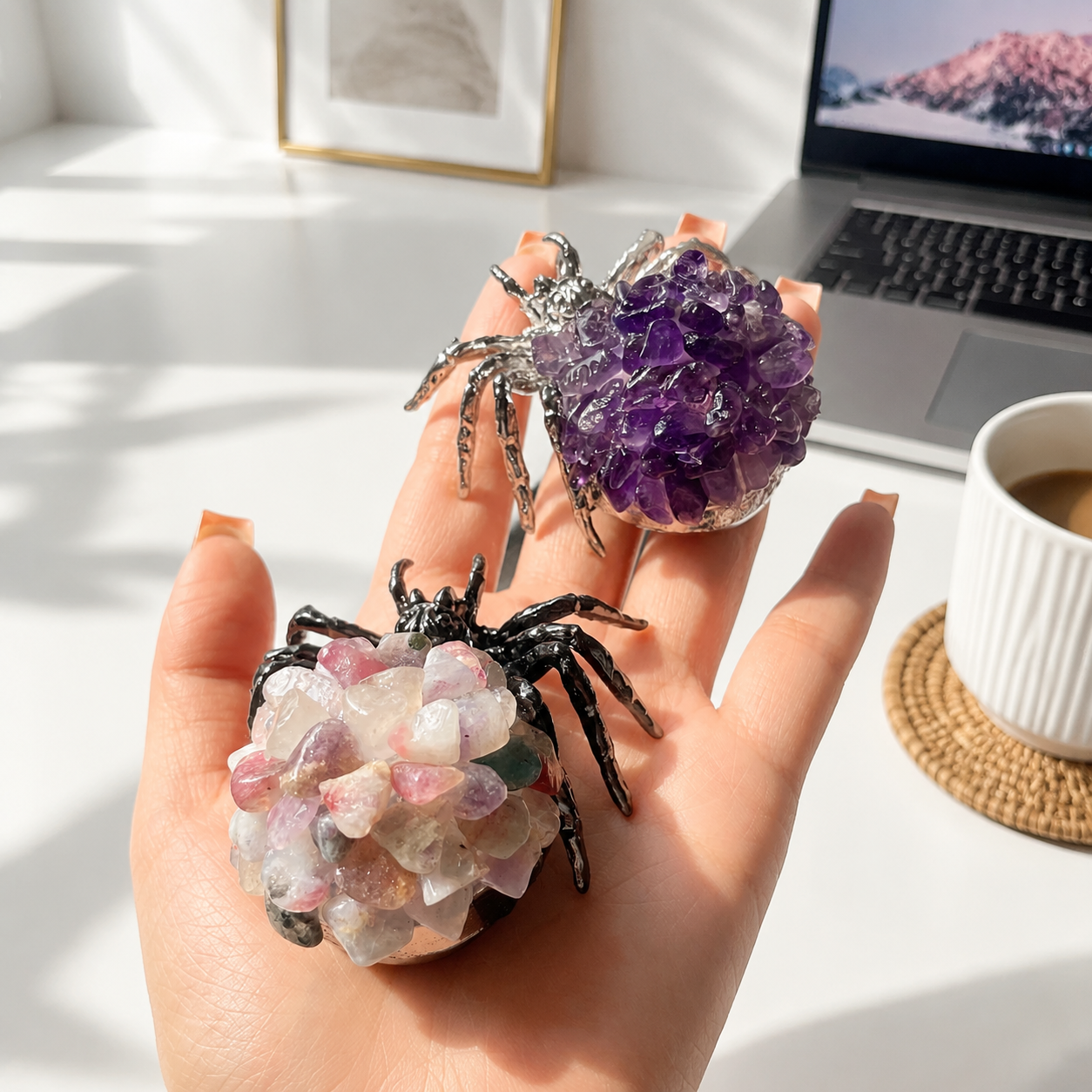 Multi-material natural crystal chips spider set-C010