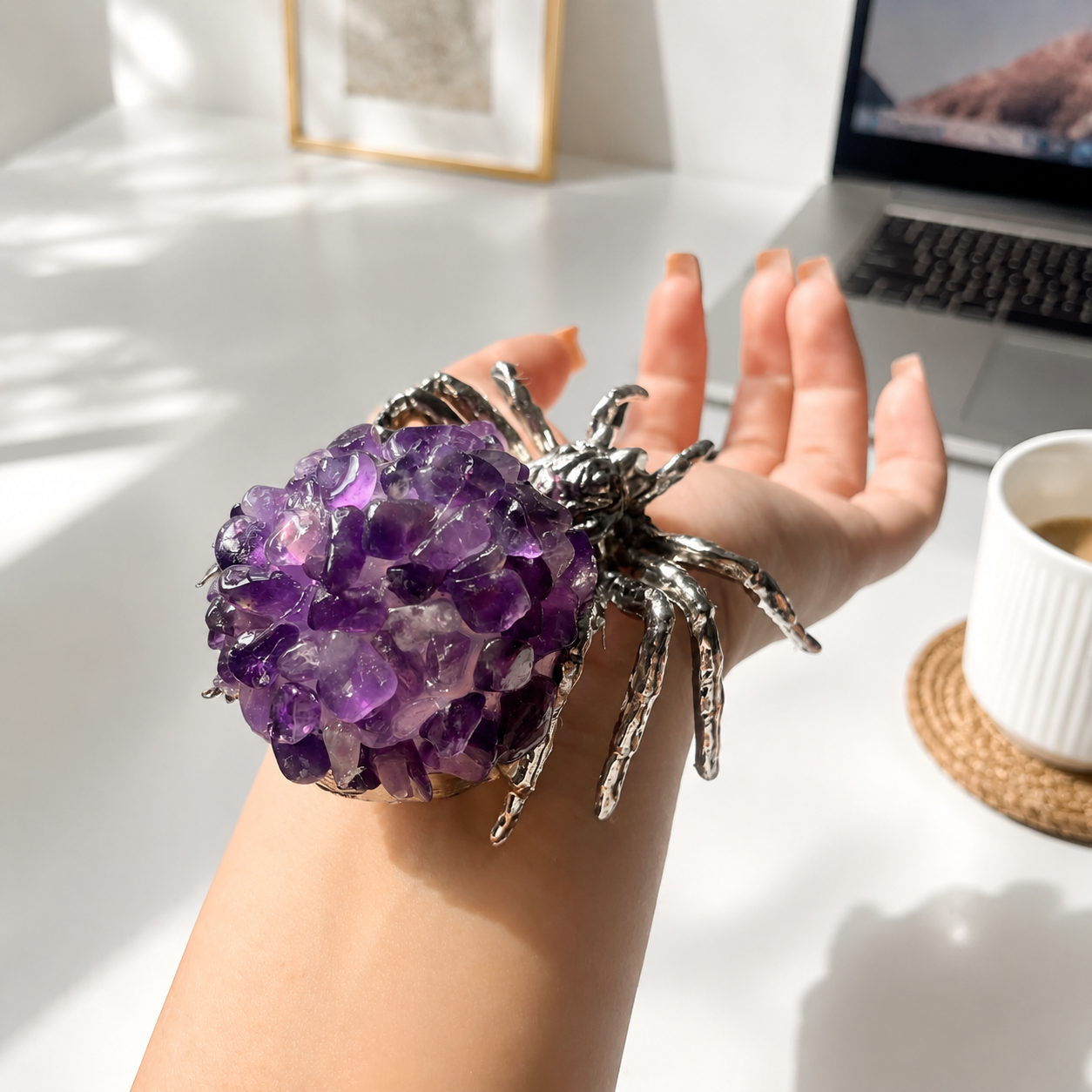 Multi-material natural crystal chips spider set-C010