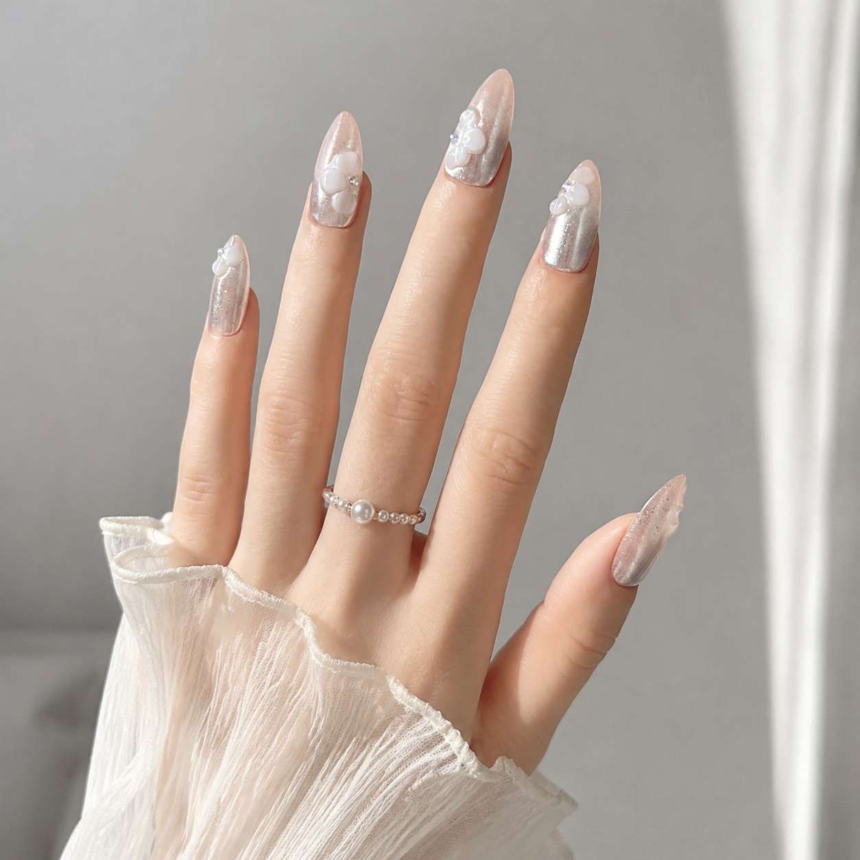 Handmade medium almond Silver Glitter Ombre Press On Nails 3D Flower Elegant White Pink Gradient-Pearl Bloom A053