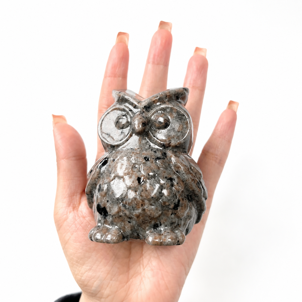 3inch hand carved UV-reactive yooperlite owl crystal carving-C020