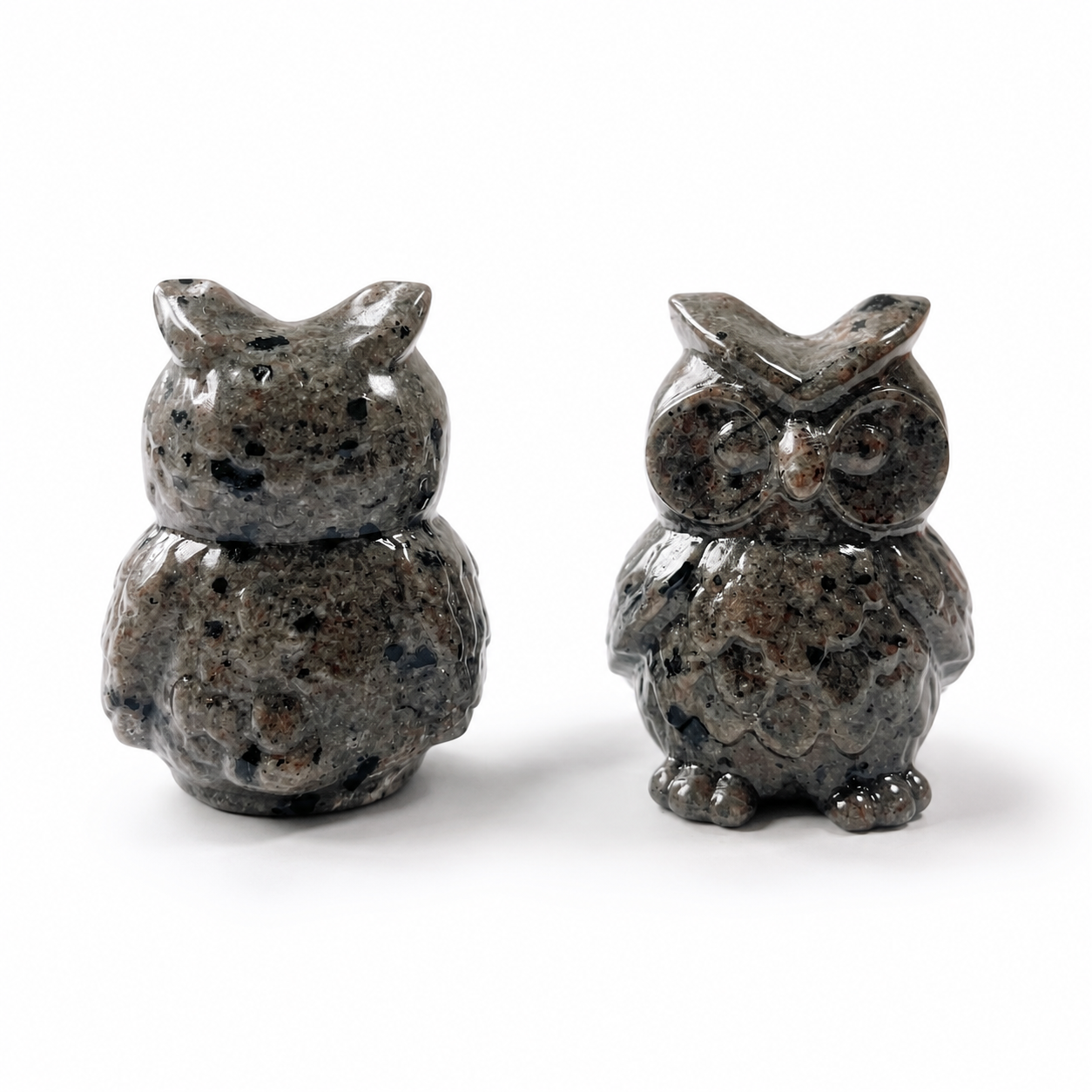 3inch hand carved UV-reactive yooperlite owl crystal carving-C020