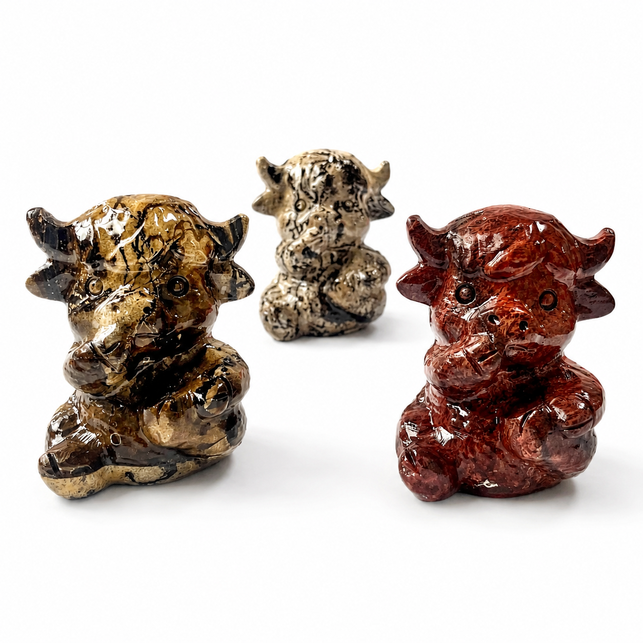 1PC natural chinese painting stone shy/giggly cow crystal carving-C022