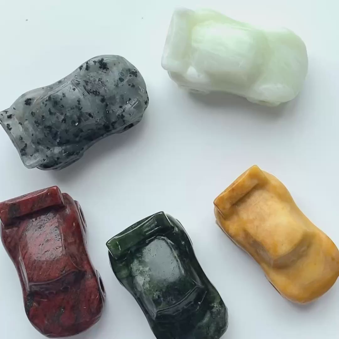 Multi-material handmade car carving-C052