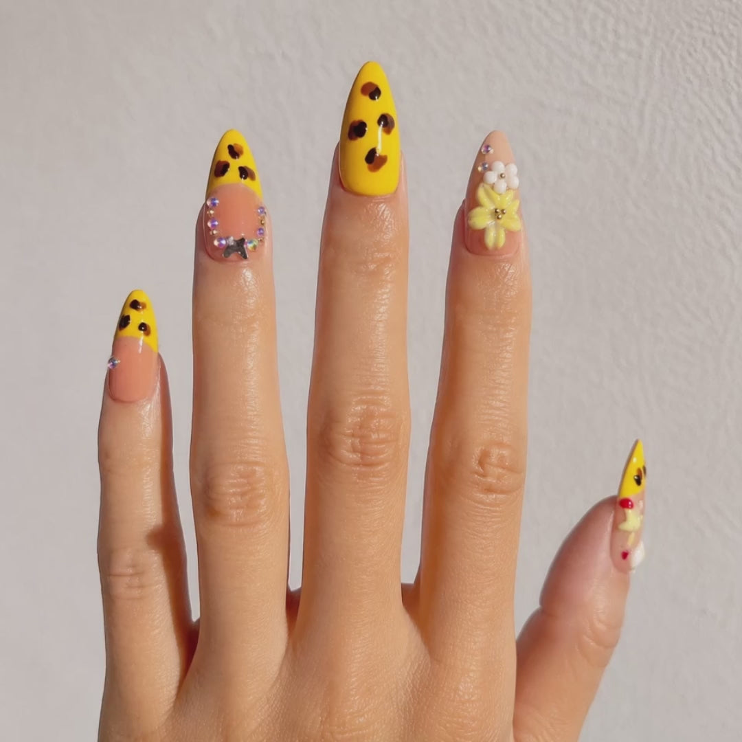Handmade nude yellow french leopard print press on nails 3D flower floral medium almond nails-Golden Leopard A088